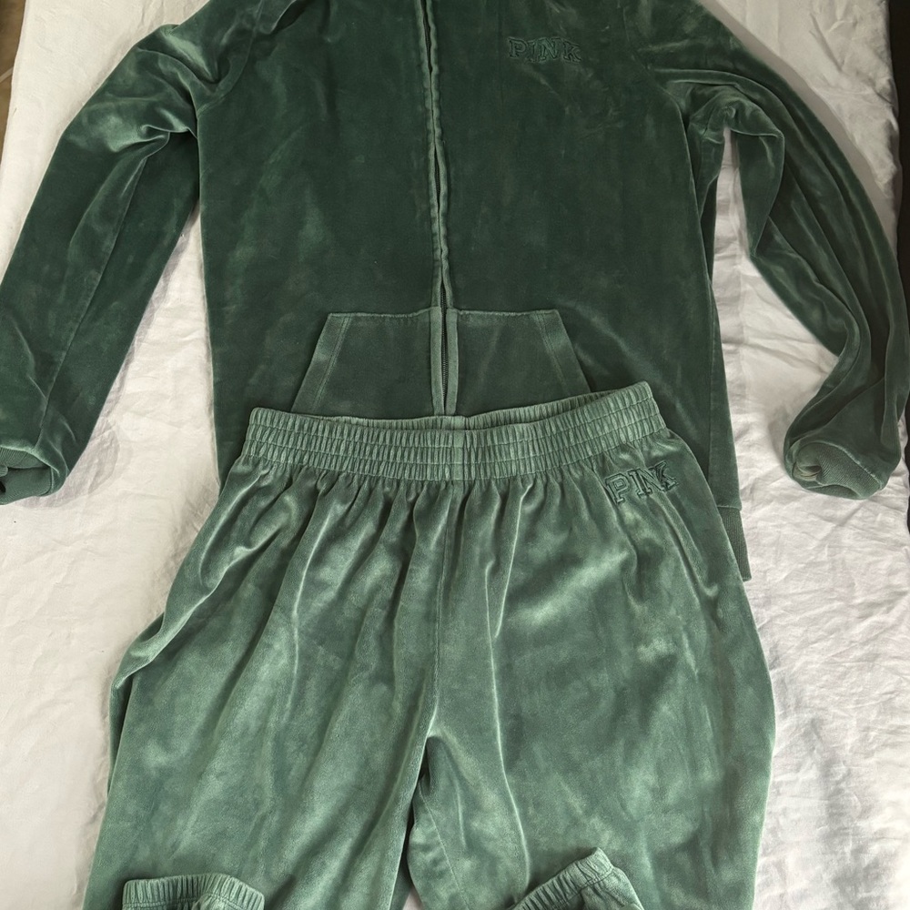 Pink velvet jacket and sweatpants FLASH SALE $19